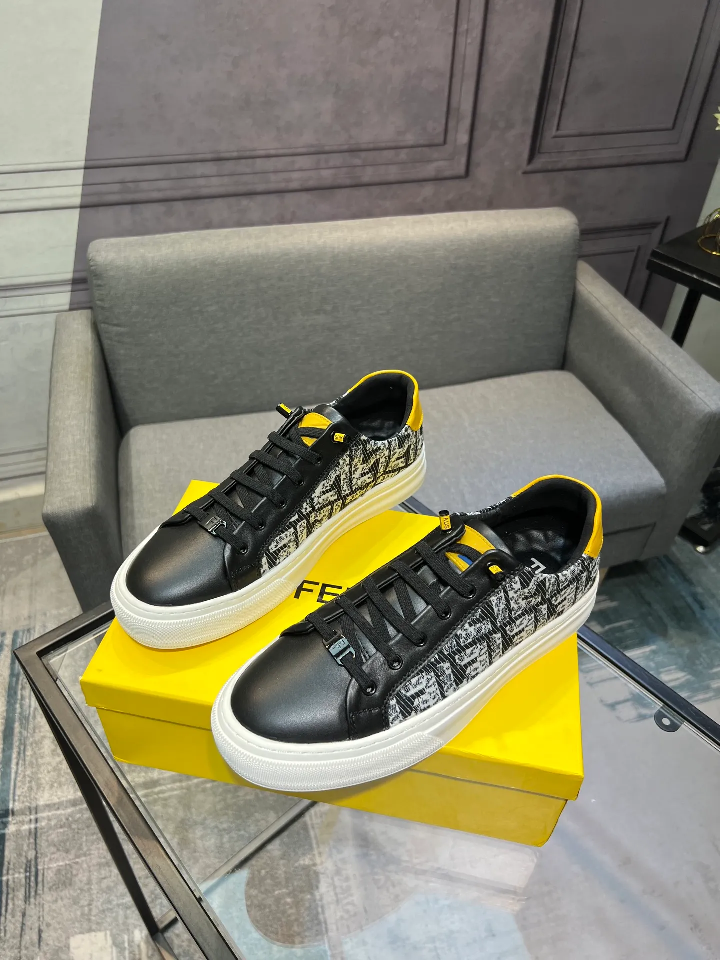 Men's men's shoes 💰400 [FENDI] Spring and Autumn new style 🙈original replica! Reproduced from the original 💯, the workmanship is top-notch, 💪💪💪 cowhide leather upper ➕ genuine leather feet, 👻 suitable for all kinds of travel! Number of yards 38-44